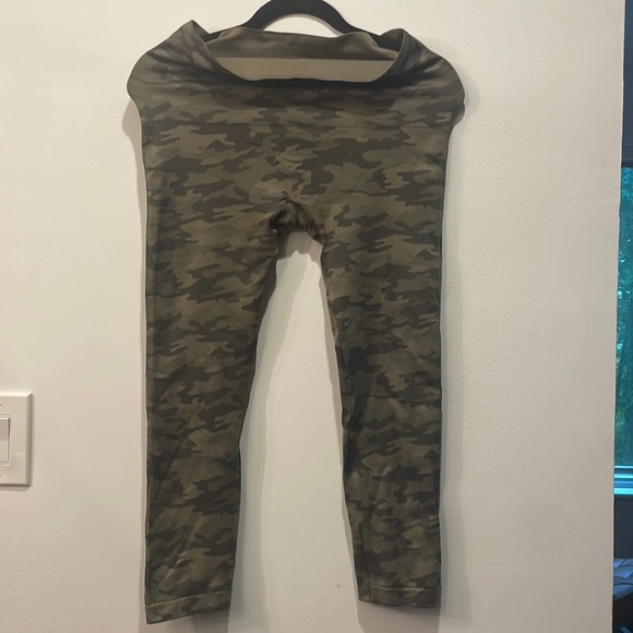 SPANX look at me now cropped leggings sz 1X - Picture 1 of 2